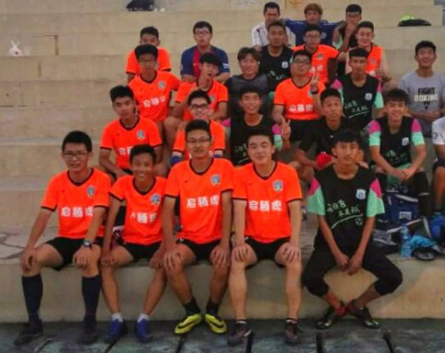 为何她们总 为何她们总