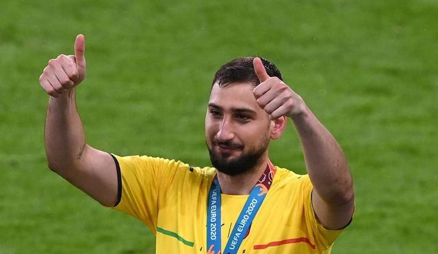 球商业运作 球商业运作