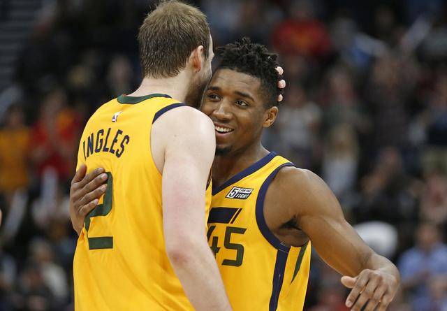 仍有一群人 仍有一群人